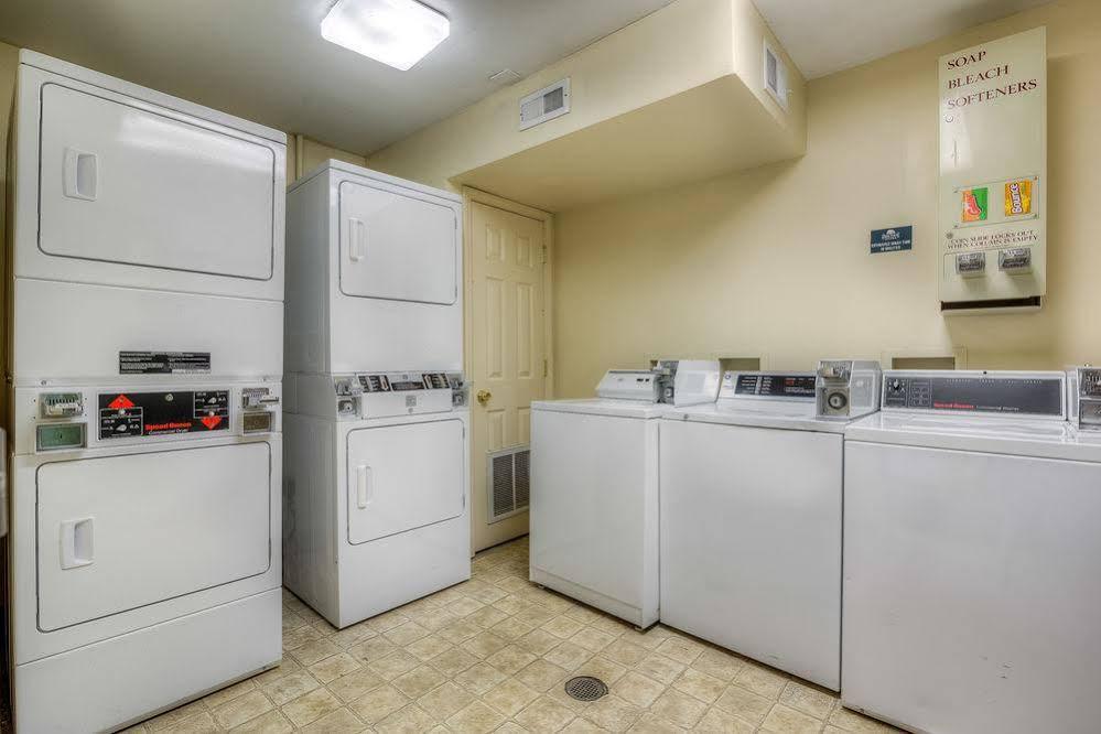 Intown Suites Extended Stay Greenville Nc מראה חיצוני תמונה